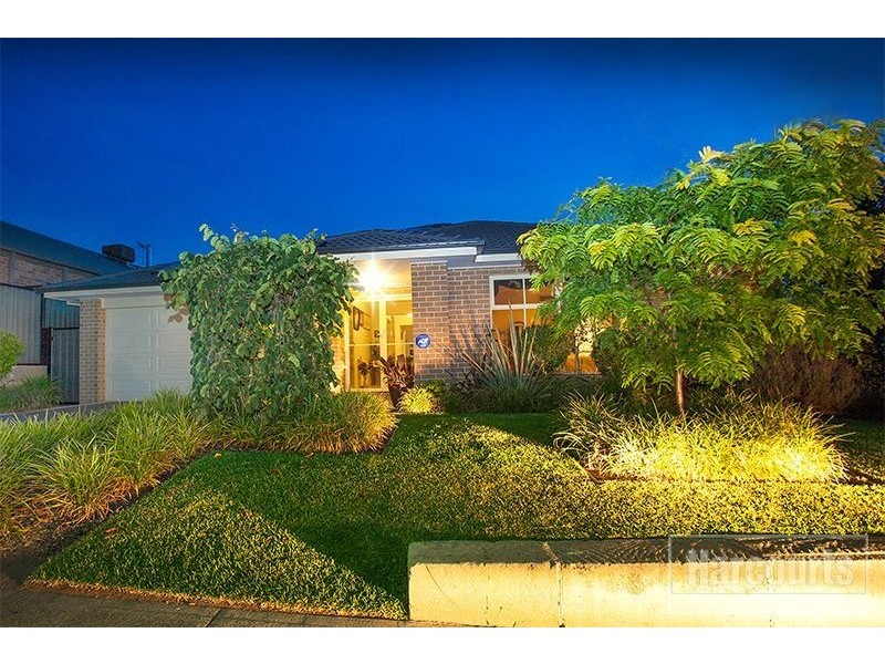 7 Adrian Drive, Pakenham VIC 3810