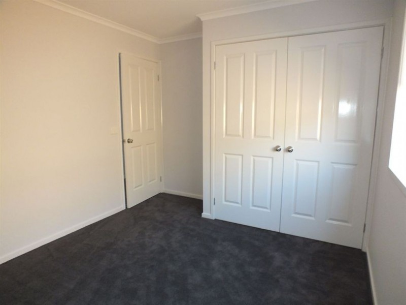 77 Henry Road, Pakenham VIC 3810