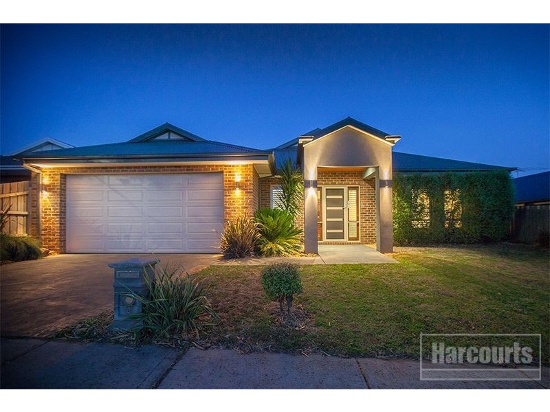 6 Renlik Court, Pakenham VIC 3810