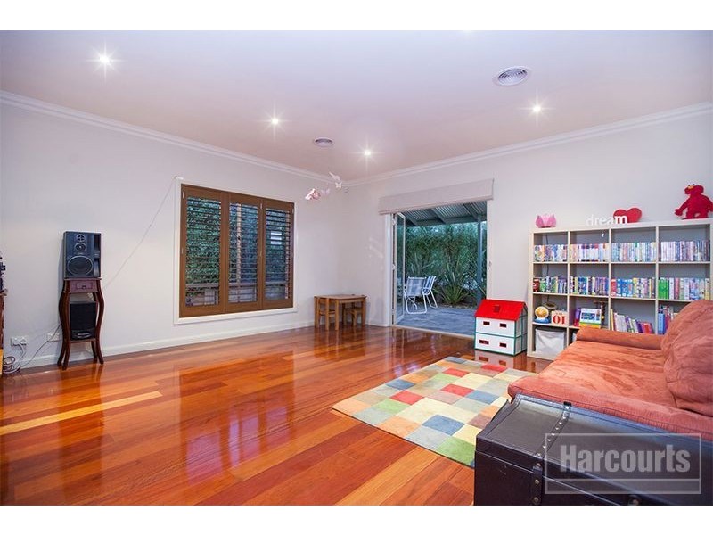 6 Renlik Court, Pakenham VIC 3810