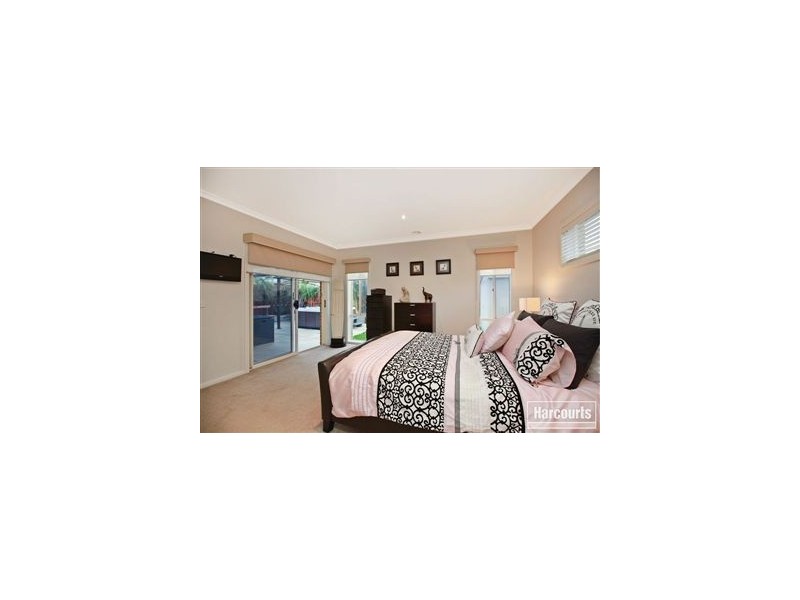 85 The Parkway, Pakenham VIC 3810