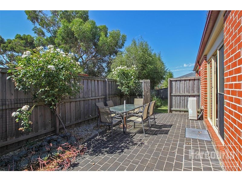 2/321 Rossiter Road, Koo Wee Rup VIC 3981