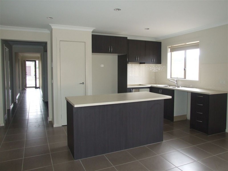 58 Melissa Way, Pakenham VIC 3810