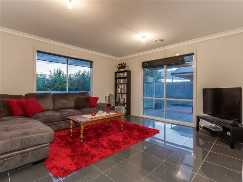 47 Ebony Drive, Pakenham VIC 3810
