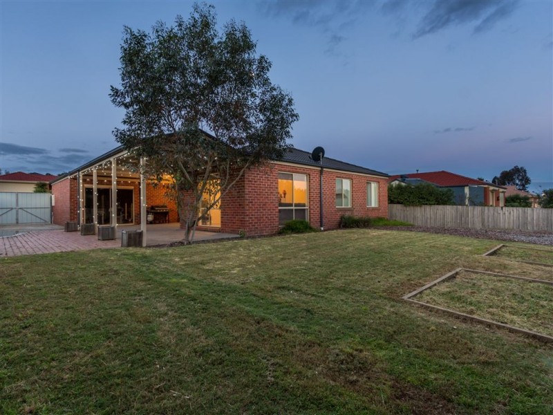 47 Ebony Drive, Pakenham VIC 3810