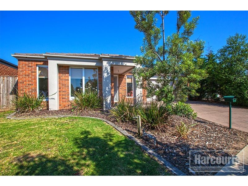 8 Kosta Boda Boulevard, Pakenham VIC 3810
