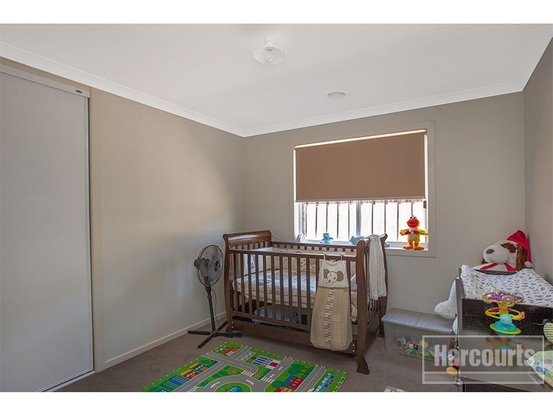 8 Kosta Boda Boulevard, Pakenham VIC 3810