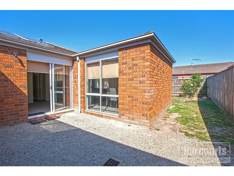 8 Kosta Boda Boulevard, Pakenham VIC 3810