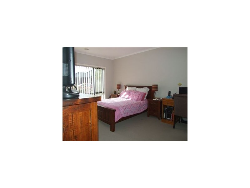 15 Sandpiper Close, Pakenham VIC 3810