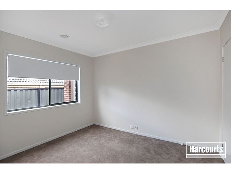 38 Victoria Place, Pakenham VIC 3810