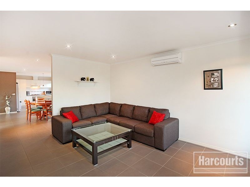 7 Pomegranate Way, Pakenham VIC 3810