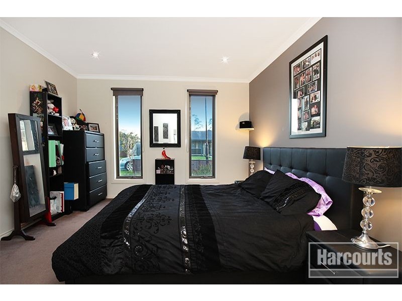7 Pomegranate Way, Pakenham VIC 3810