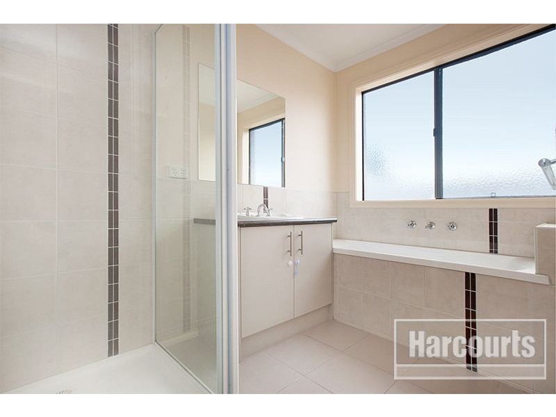 14/108 Ahern Road, Pakenham VIC 3810