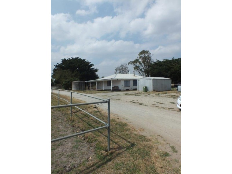 405 Five Mile Road, Pakenham South VIC 3810