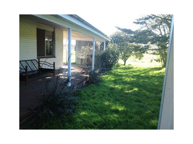 405 Five Mile Road, Pakenham South VIC 3810