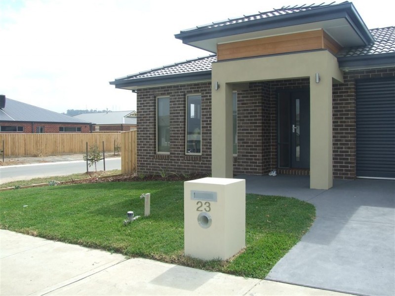 23 Central Avenue, Pakenham VIC 3810