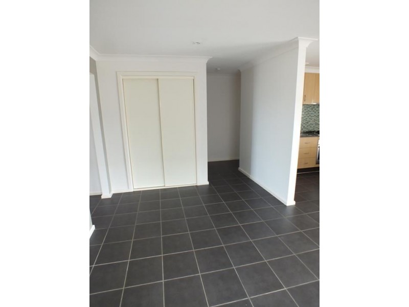 6 Orchard Valley Avenue, Pakenham VIC 3810