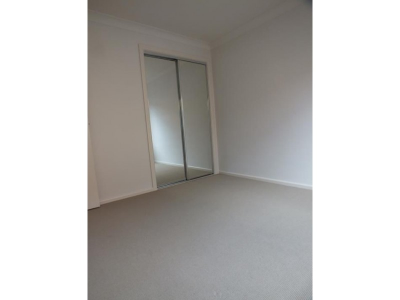 6 Orchard Valley Avenue, Pakenham VIC 3810