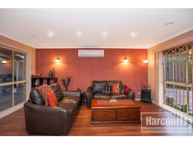 30 Pommel Street, Pakenham VIC 3810