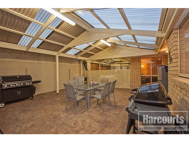 30 Pommel Street, Pakenham VIC 3810