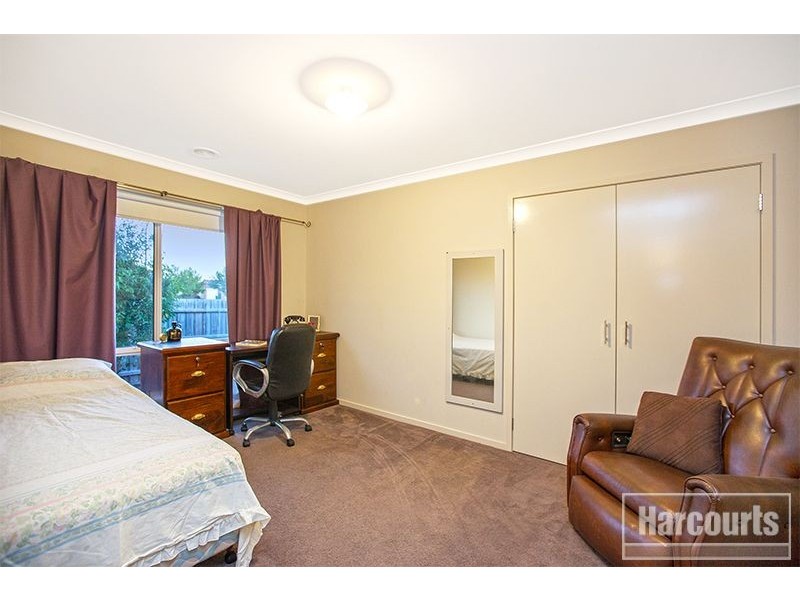 87 Sandalwood Drive, Pakenham VIC 3810