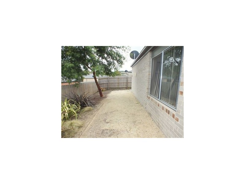 4/21 Diston Court, Pakenham VIC 3810