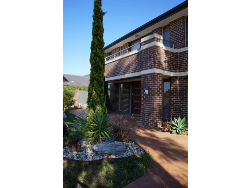 6 Darwin Way, Pakenham VIC 3810