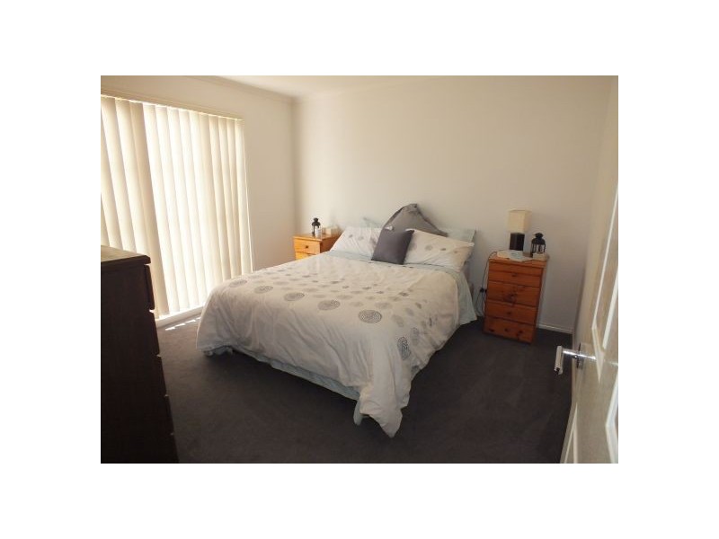 10/40 Army Road, Pakenham VIC 3810