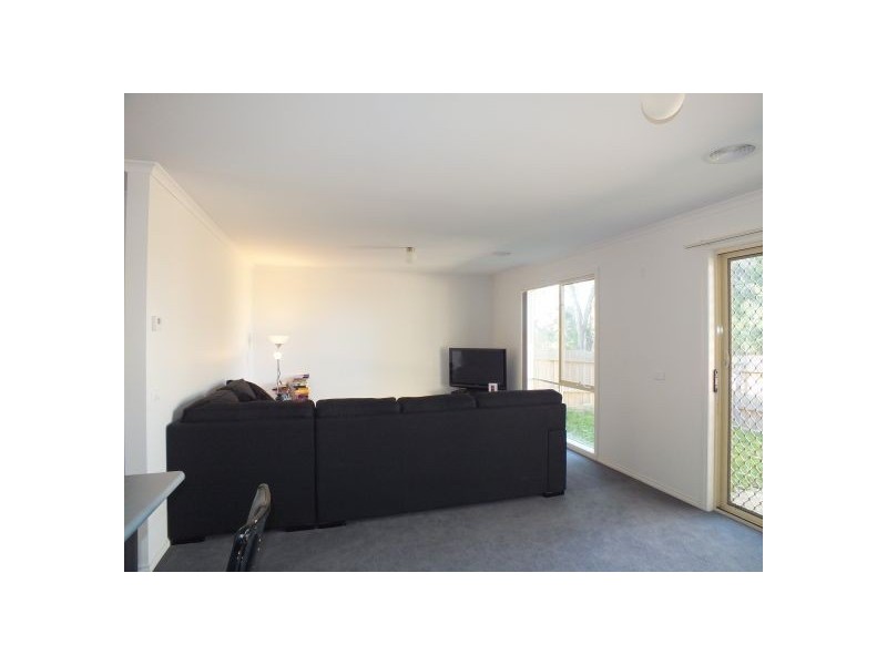 10/40 Army Road, Pakenham VIC 3810