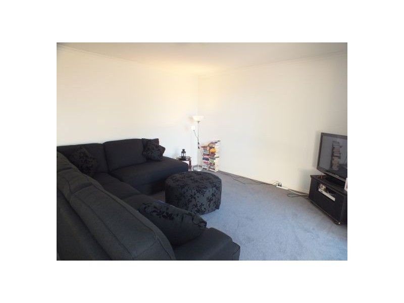 10/40 Army Road, Pakenham VIC 3810