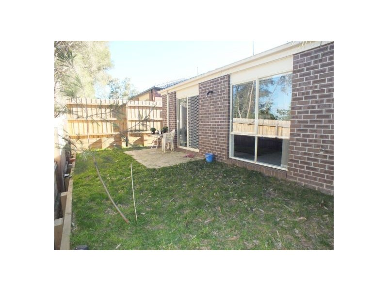 10/40 Army Road, Pakenham VIC 3810