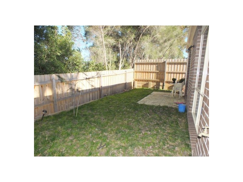 10/40 Army Road, Pakenham VIC 3810