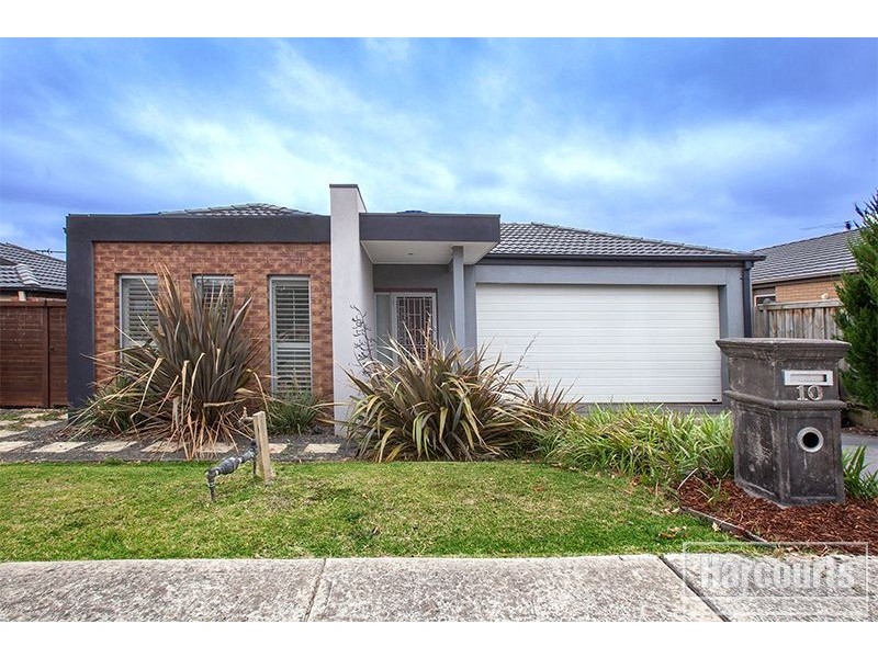 10 Tyrone Avenue, Pakenham VIC 3810