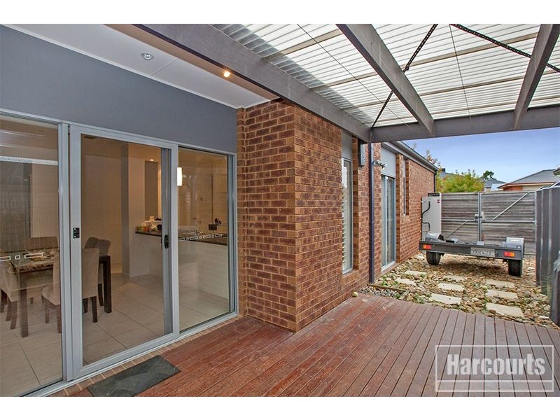 10 Tyrone Avenue, Pakenham VIC 3810