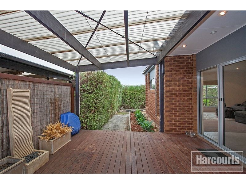 10 Tyrone Avenue, Pakenham VIC 3810