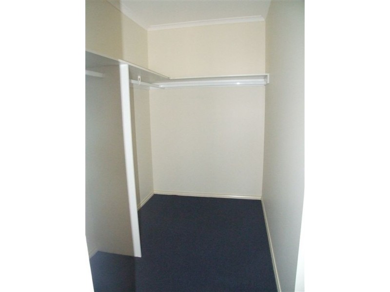 1 Latrobe Avenue, Pakenham VIC 3810