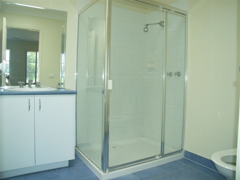 1 Latrobe Avenue, Pakenham VIC 3810