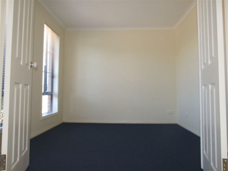 1 Latrobe Avenue, Pakenham VIC 3810