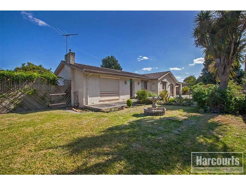 33 Henty Street, Pakenham VIC 3810
