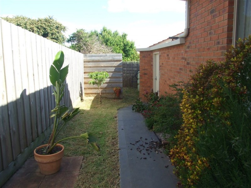 10/19 Eagle Drive, Pakenham VIC 3810