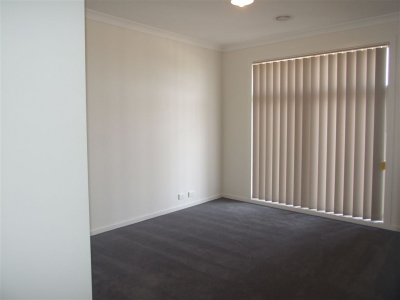 20 Victory Drive, Pakenham VIC 3810