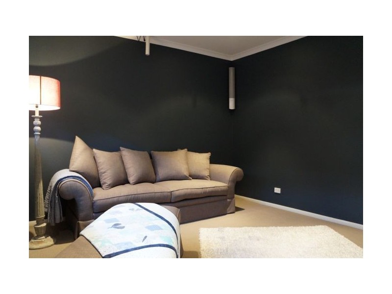 25 Rush Lily Drive, Officer VIC 3809