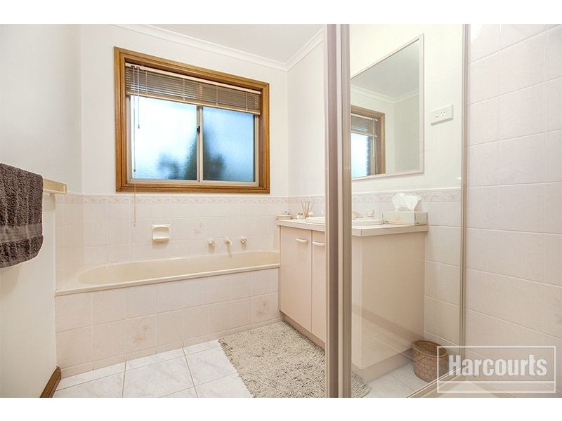 38 Aberdeen Heights, Pakenham VIC 3810