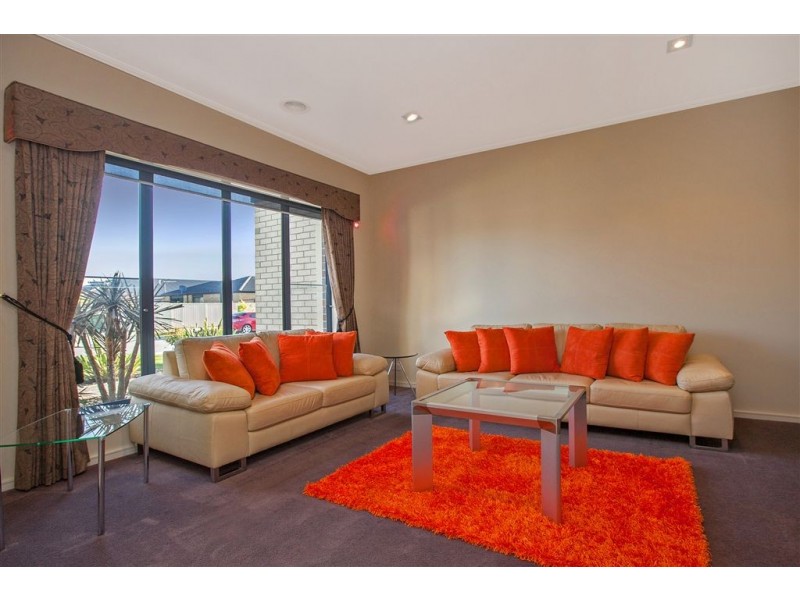 17 Teal Place, Pakenham VIC 3810