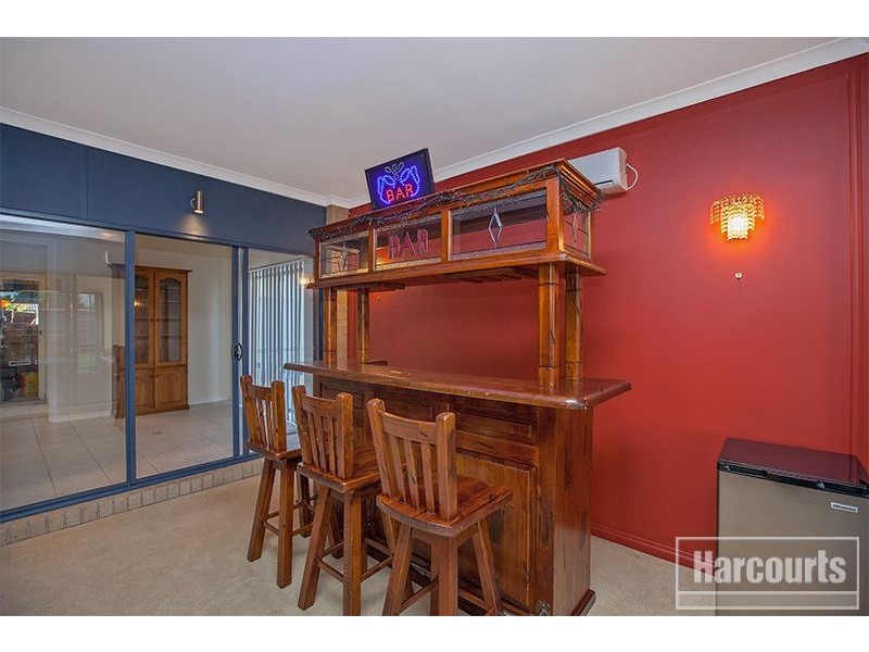 17 Teal Place, Pakenham VIC 3810