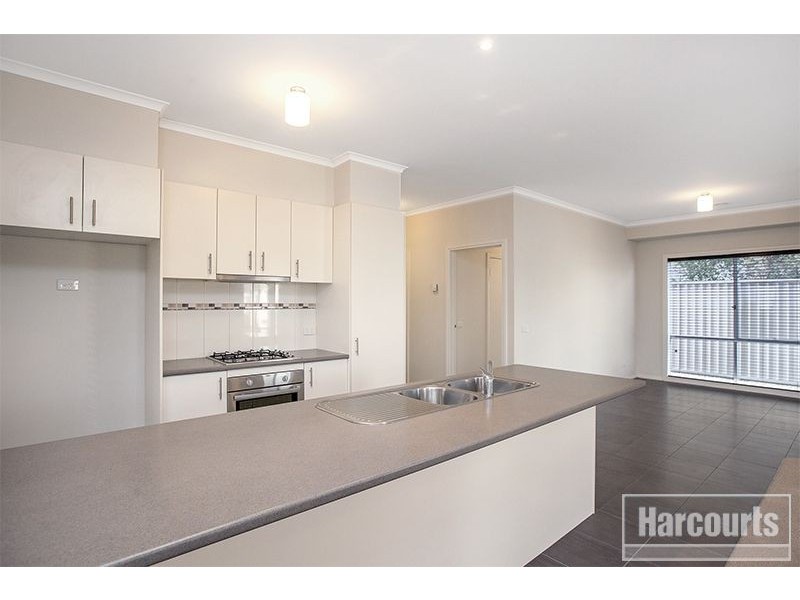 31 Macquarie Circuit, Pakenham VIC 3810