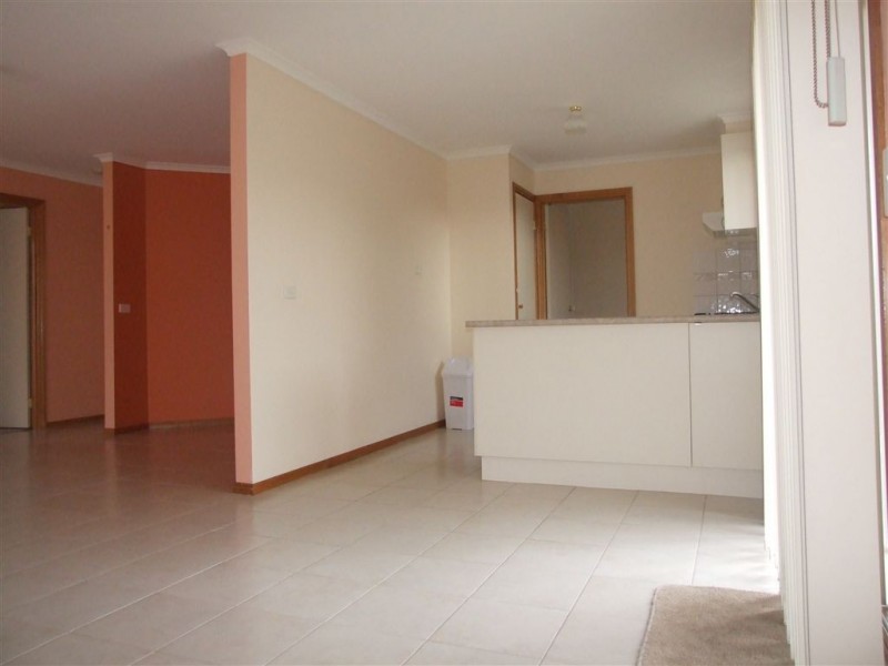 3/37 King Street, Pakenham VIC 3810