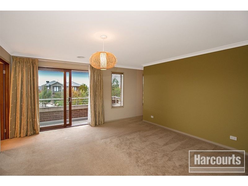6 Darwin Way, Pakenham VIC 3810