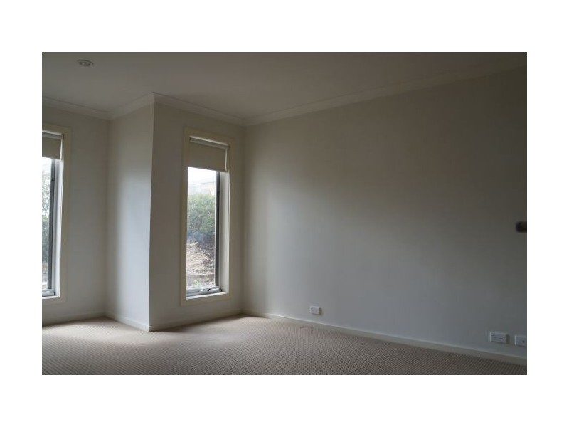 37 Manna Gum Drive, Pakenham VIC 3810