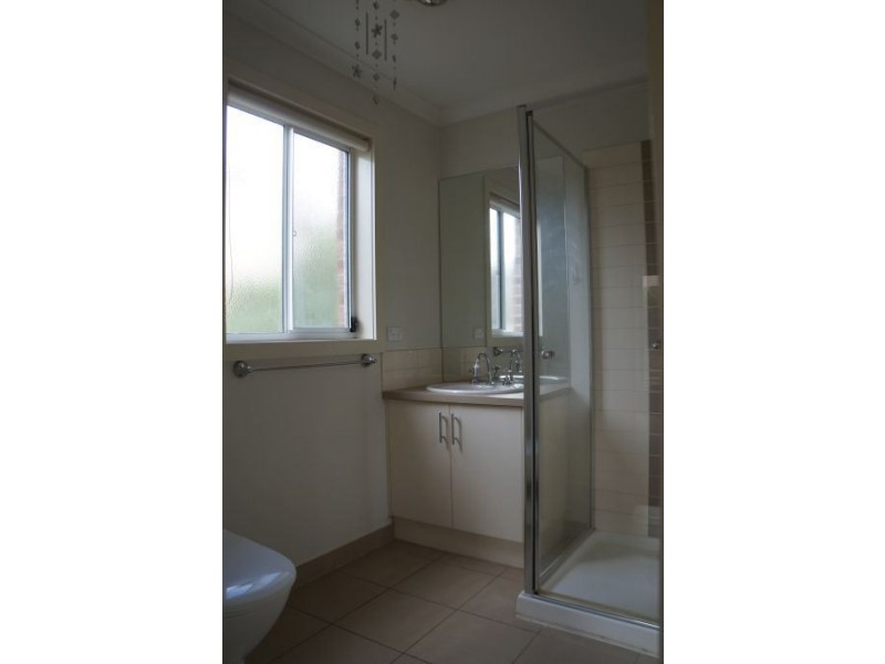 37 Manna Gum Drive, Pakenham VIC 3810